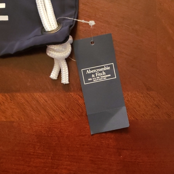 🆕️ NWT A&F String Backpack - Picture 4 of 8